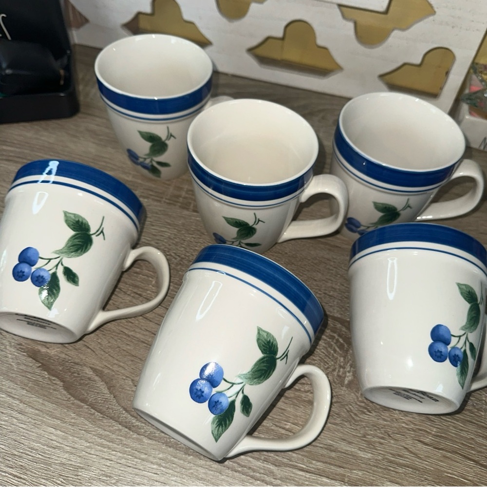 6 L. L. Bean Retired Blueberry 16 oz Stoneware Mugs Coffee Country Cottage Fruit - Picture 6 of 8